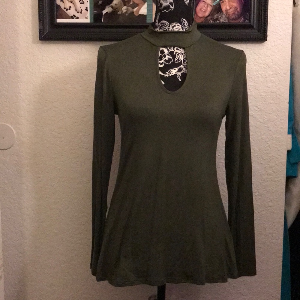 Long Sleeve With Key Hole Cut Out
